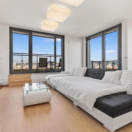 Sky Apartman In Bratislava - With 2 Parking Places Екстериор снимка
