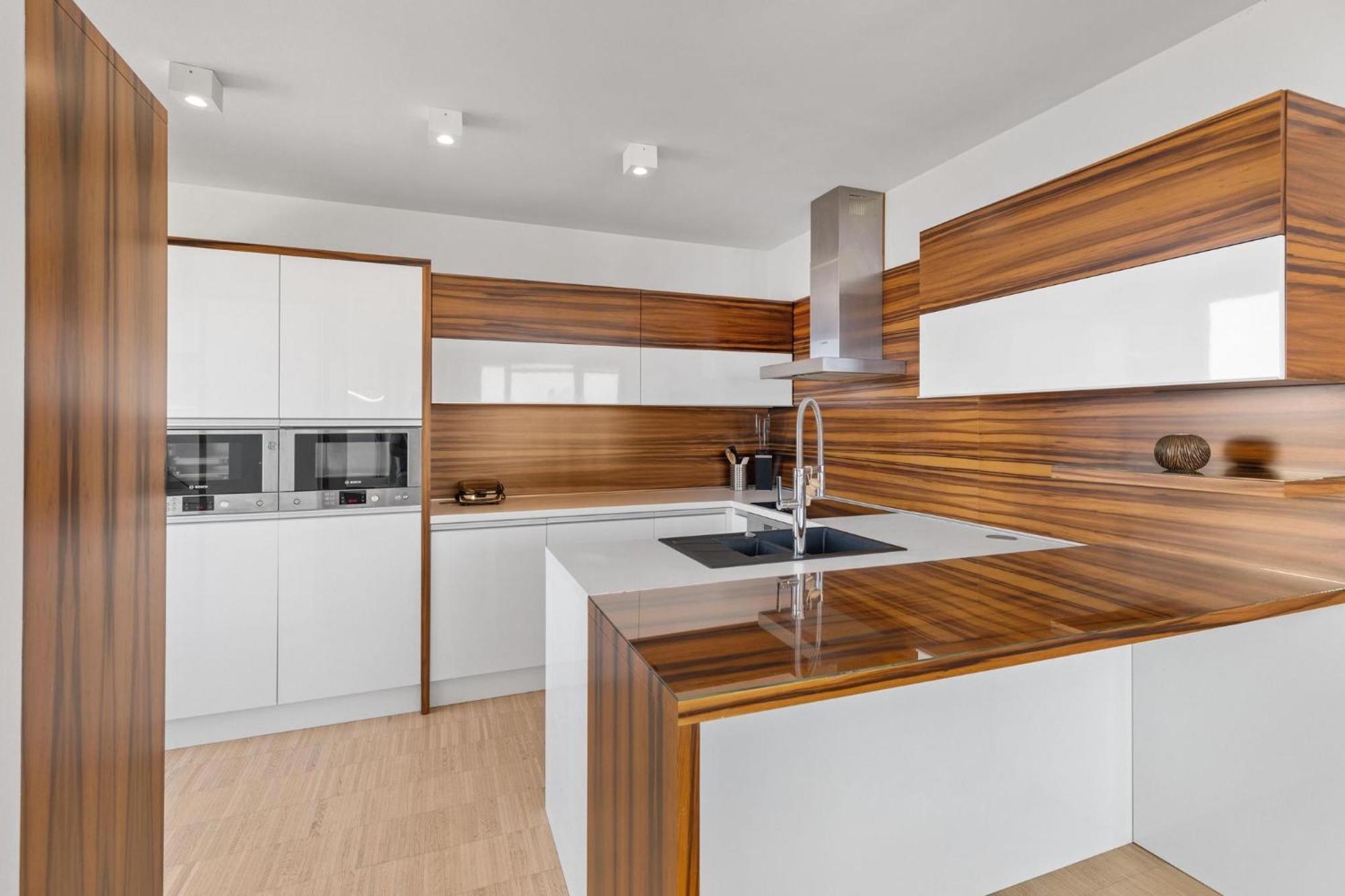 Sky Apartman In Bratislava - With 2 Parking Places Екстериор снимка