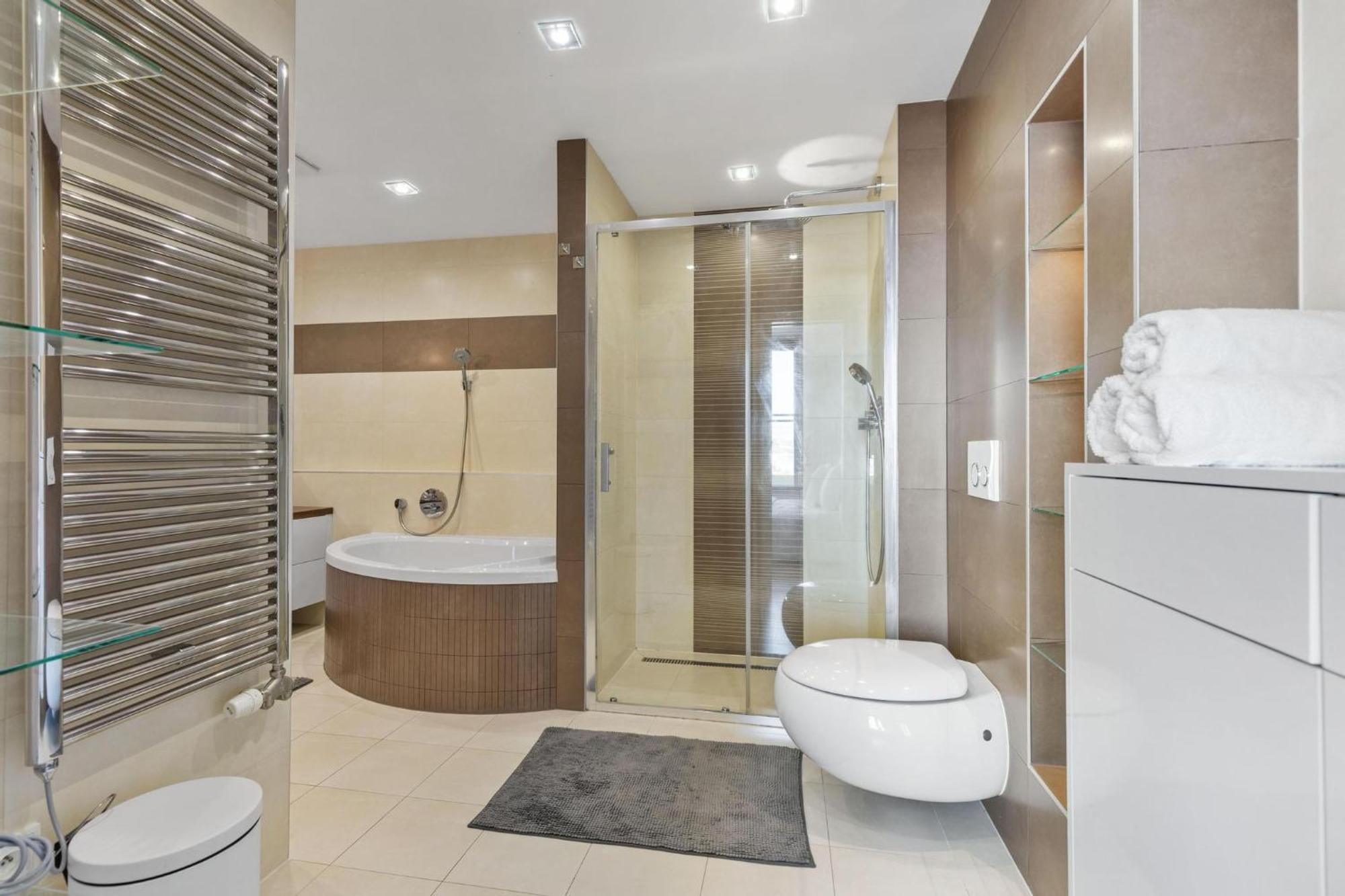 Sky Apartman In Bratislava - With 2 Parking Places Екстериор снимка
