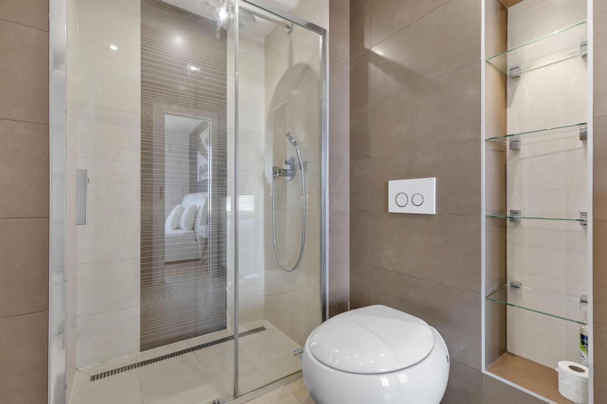 Sky Apartman In Bratislava - With 2 Parking Places Екстериор снимка